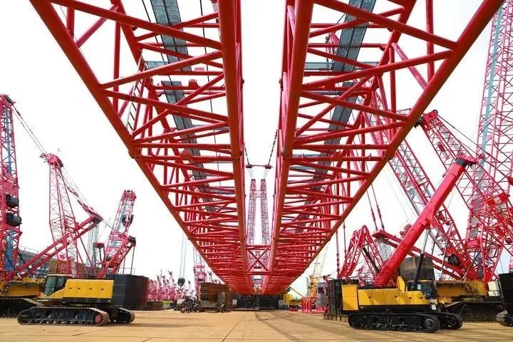 Giant Arm! HYSTManufacturing Supports China's Hoisting