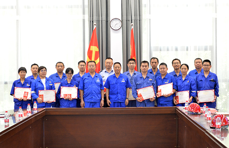 1594868353960112.jpg 党群3.jpg